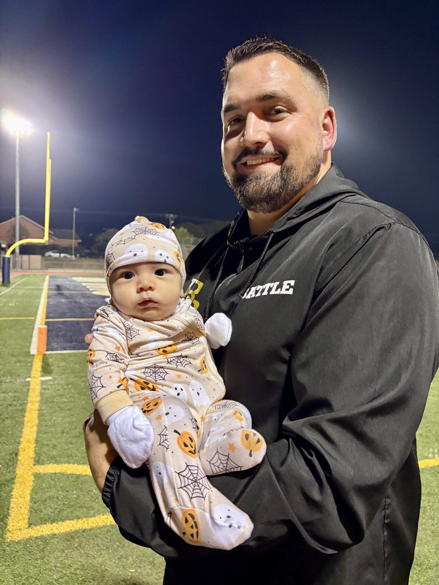 dp5one's tweet photo. Champ’s first Halloween—celebrating an undefeated season and league championship! 🎃🏈🏆 https://t.co/Wc20DW2VJR