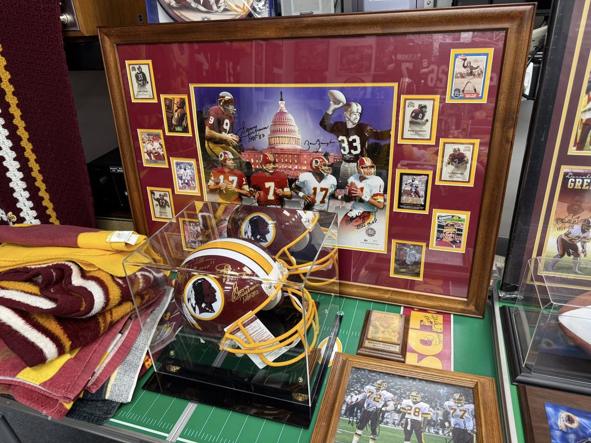 markselectronic's tweet image. PAIR OF ONE OF A KIND PIECES AVAILABLE TODAY AT THE SALE....