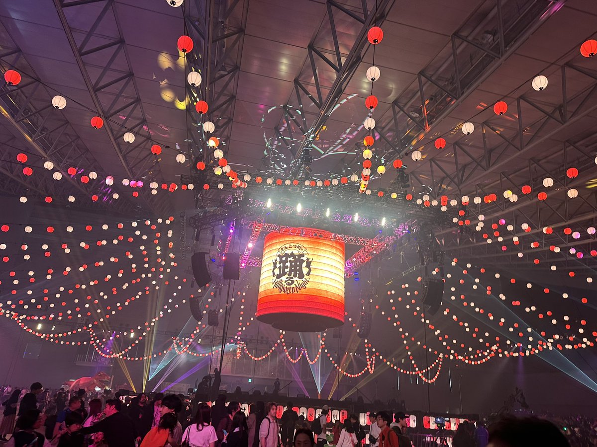 ai_fpf's tweet image. 踊ハロ、1日目！
ミュージカルコーナーの音楽制作を担当しました。
星の歌大合唱も嬉しかったです。

#えんとつ町の踊るハロウィンナイト