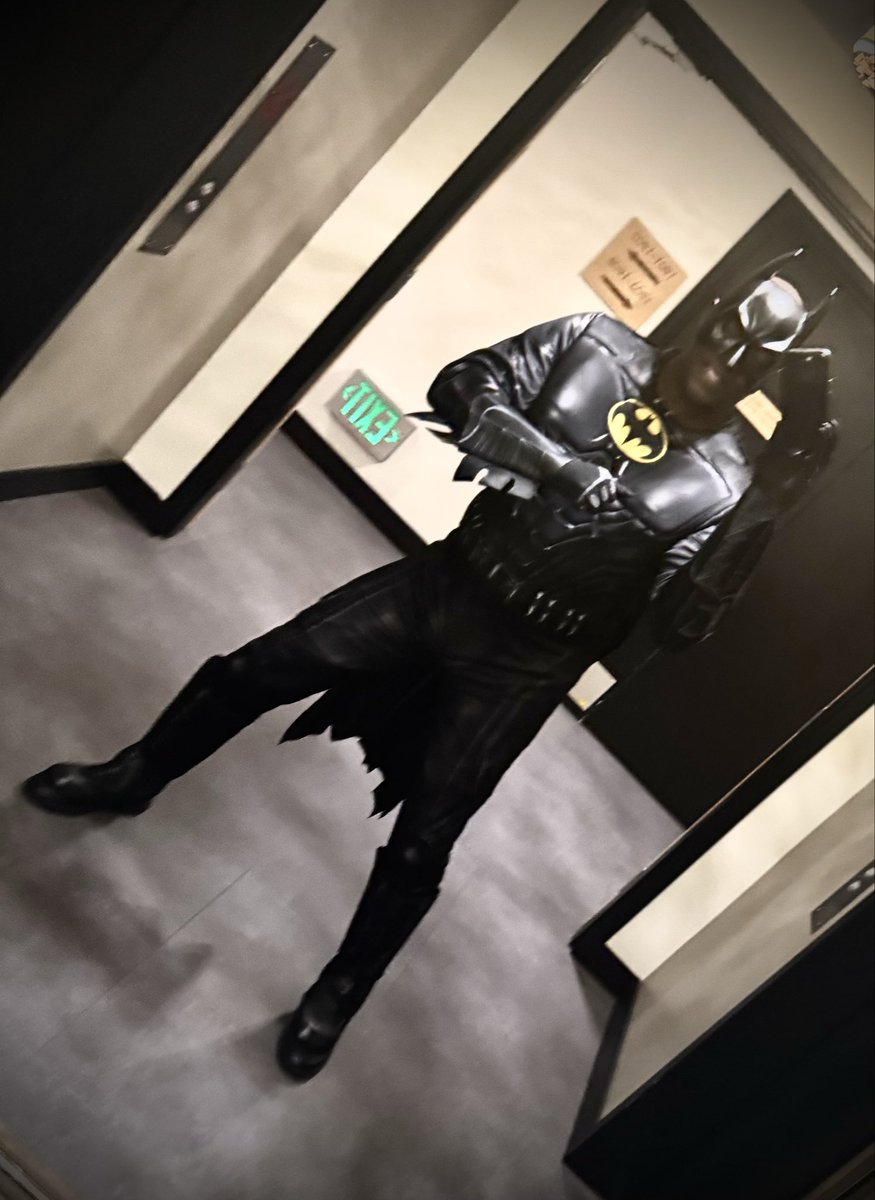 Bat Man in LA vs Gotham City