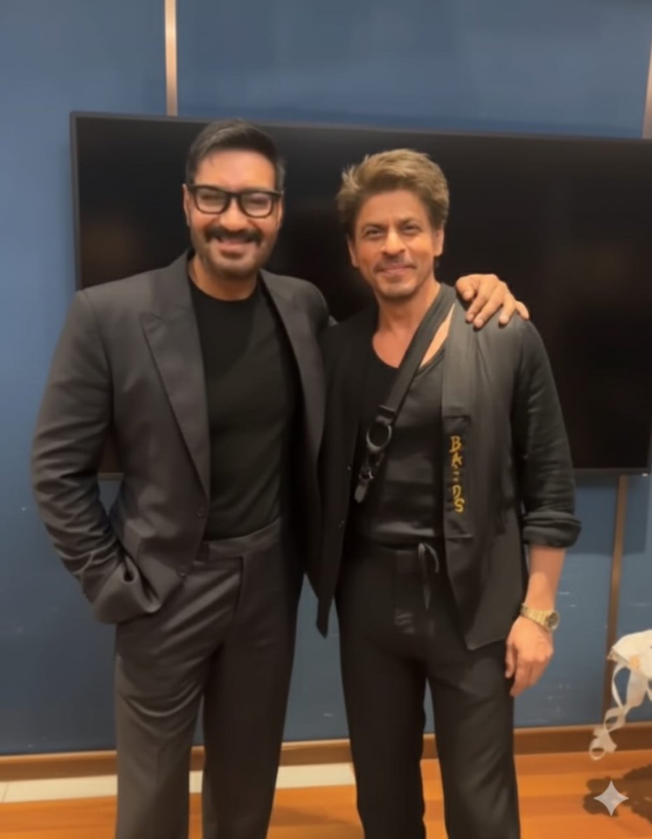 Wishing King Khan Baadshah of Bollywood Mega Star <a href="/iamsrk/">Shah Rukh Khan</a> a very Happy Birthday 🎂 
Best Wishes for #King  on Behalf of All #AjayDevgn Fans  
#HappyBirthdaySRK