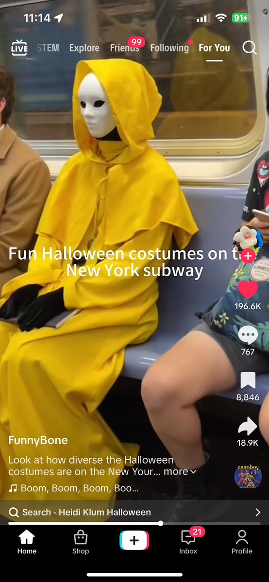 qprjarthur's tweet image. this looks like someone in a john costume 😭😭😭😭😭😭