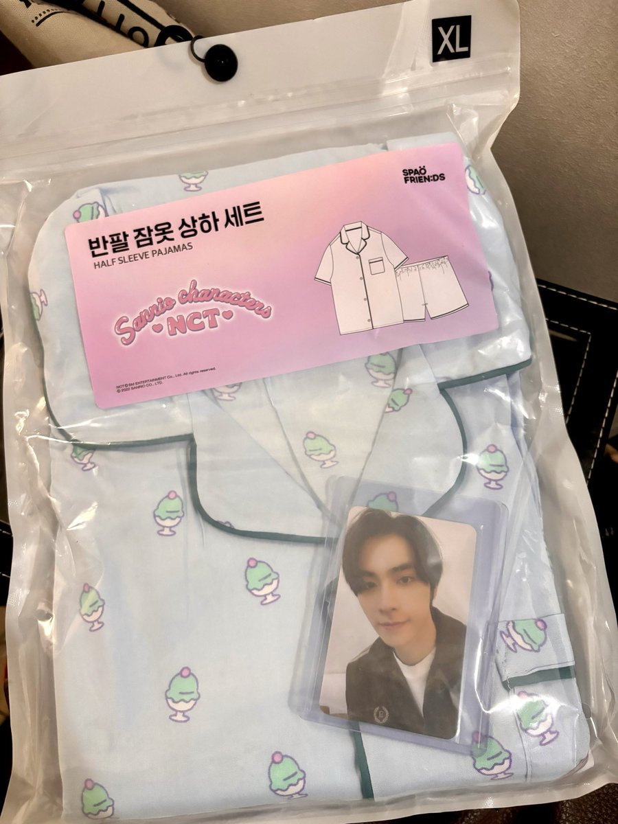 happydistrict's tweet photo. wts lfb ph #HD_Onhands 

official nct sanrio x spao pajama set (XL)

➫ ₱2500 + LSF 
➫ unclaimed item
➫ opened just to check member pc 
➫ PAYO / 3 days

❌ NO CANCELLATIONS 

reply / dm to buy

t. wayv dejun xiaojun onhand half sleeve pajama https://t.co/Dsx8Fr9hDb