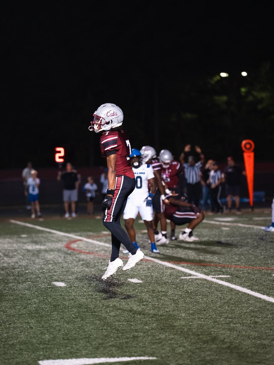 Defensive Stats Heading into Week 10
• 300+ Defensive Snaps
• 15+ Total Tackles
•5 Passes Defended (PDs)
•7 Tackles for Loss (TFLs)
• 1 Forced Fumble
• 3 Fumble Recoveries
1 catch allowed (9 yards) 
<a href="/Cats_Recruiting/">Whitewater Football Recruiting</a> <a href="/coachcfrazier/">Chad Frazier</a> <a href="/andrewsDBU/">Ryan M. Andrews, Ed.D</a> <a href="/aekelton/">Coach Kelton</a> <a href="/RecruitGeorgia/">Recruit Georgia</a>