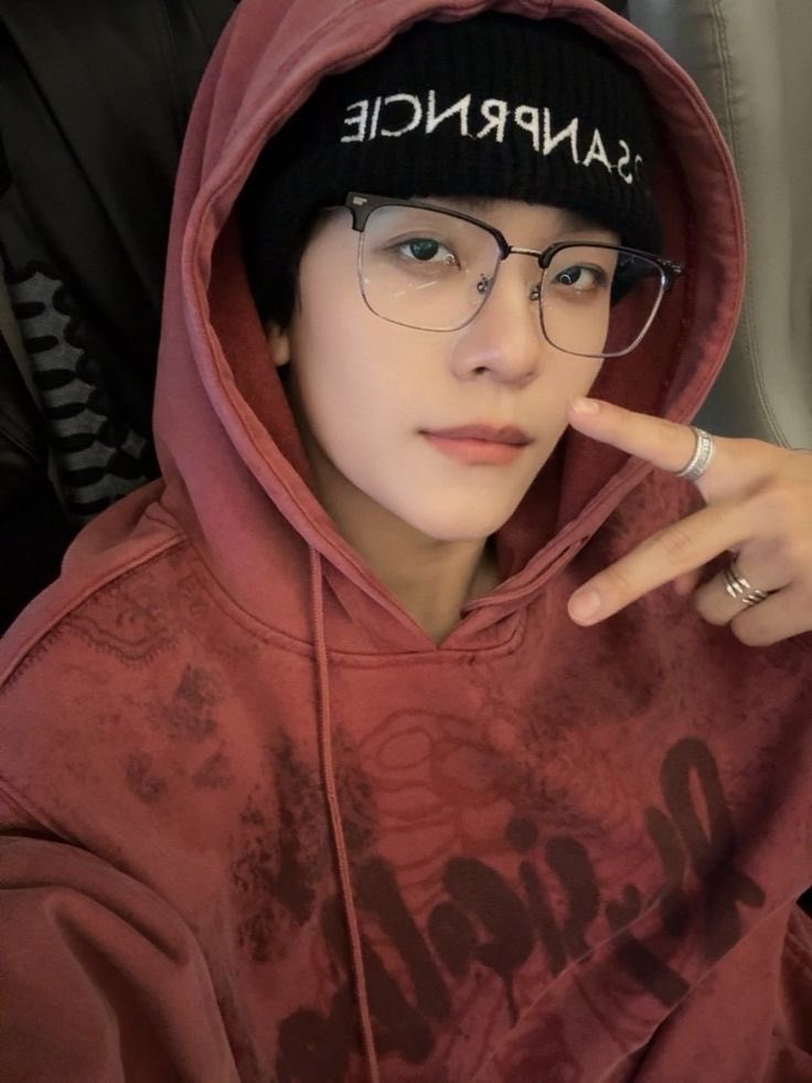 longmyprettybf's tweet photo. day-1 being allyz💗

#ALLYZDAYSELCA #ALD1 #ALLYZ #ALPHADRIVEONE #ASZD #HEXINLONG #허씬롱 https://t.co/x2Suy2Ftd9