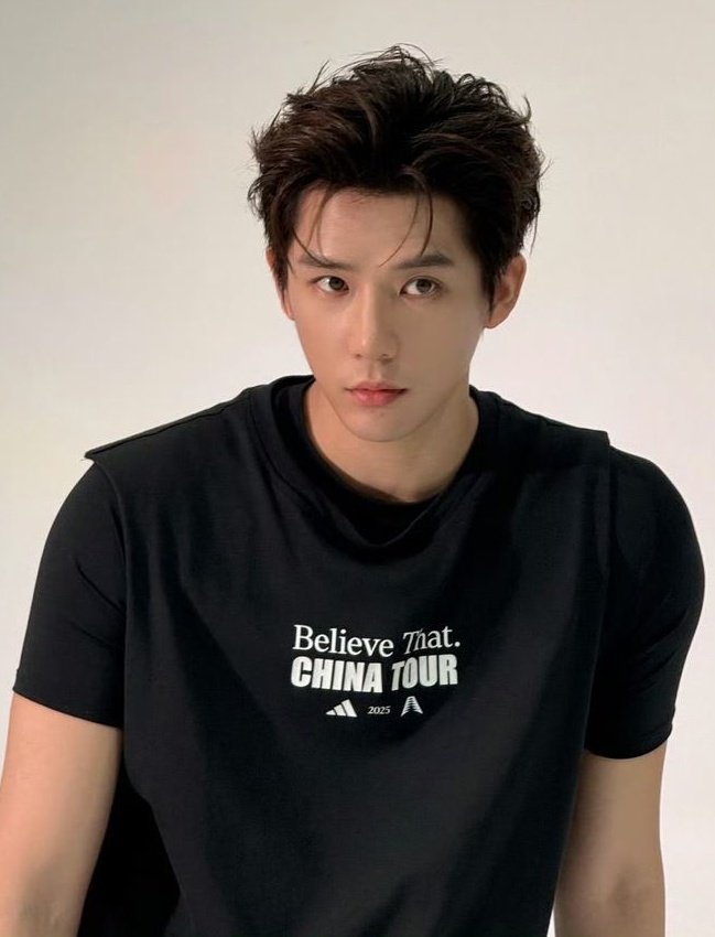 sakuyabieber's tweet image. ok #WangAnyu and #LuYuxiao in a modern drama ✋😔