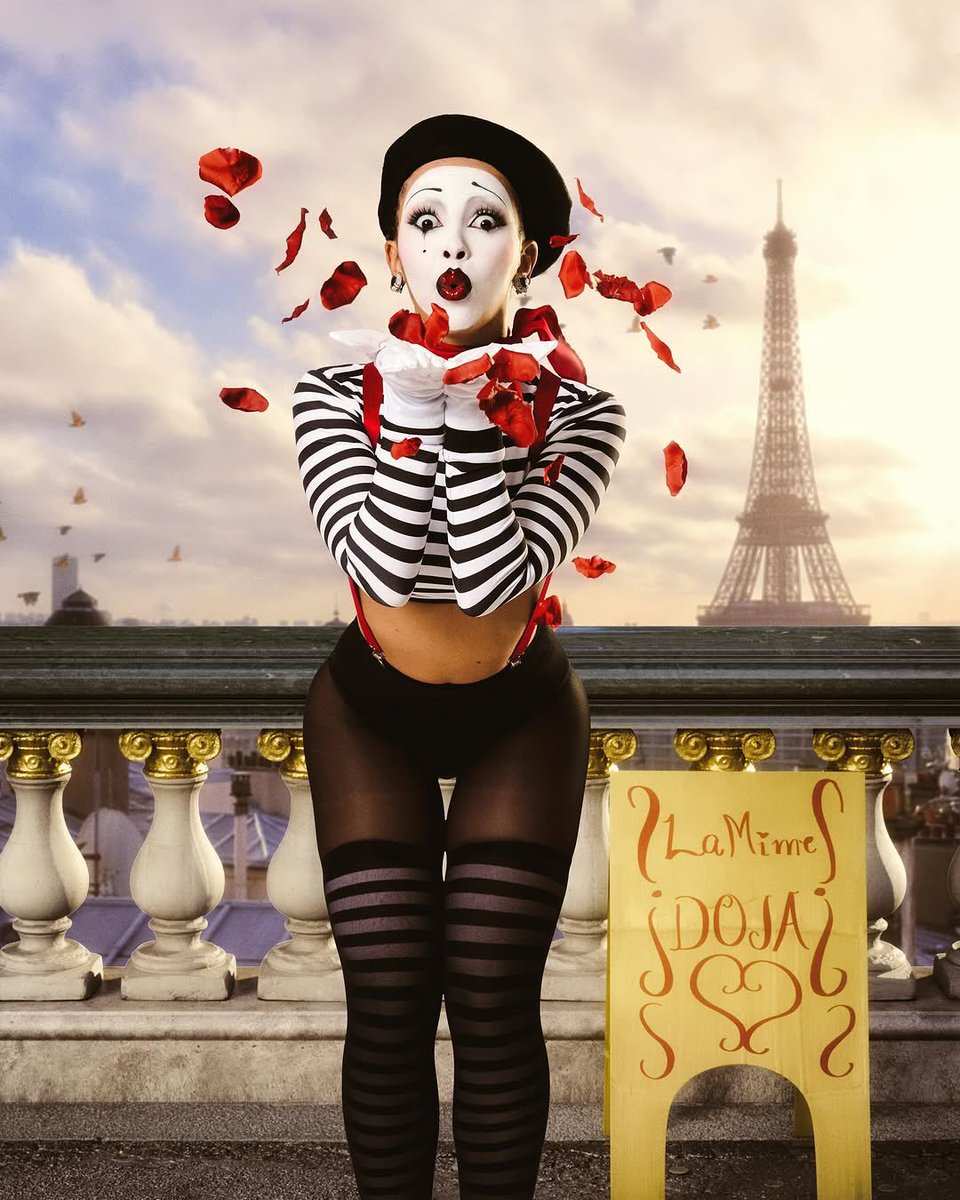 DojaCatPH's tweet photo. Doja Cat dresses up as a mime for Halloween. https://t.co/kUoIOOb23U