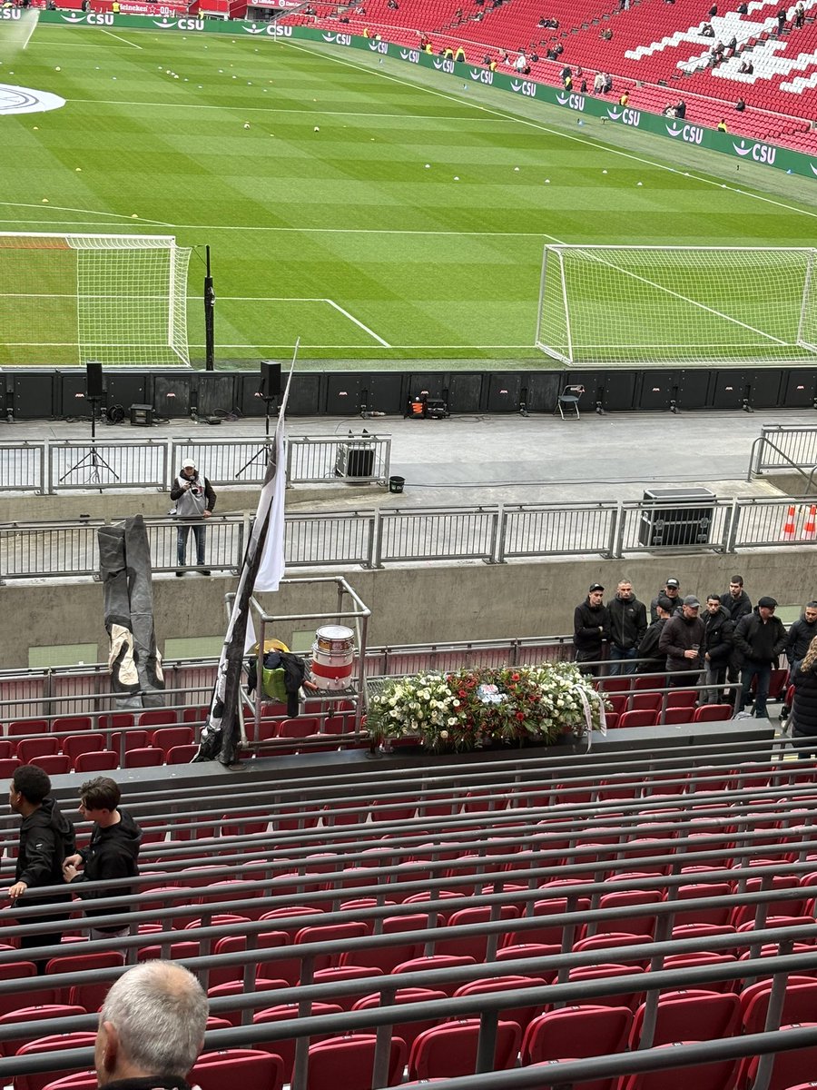 Robin__M87's tweet image. Ajax - Heerenveen 
#paddyforever #ajahee