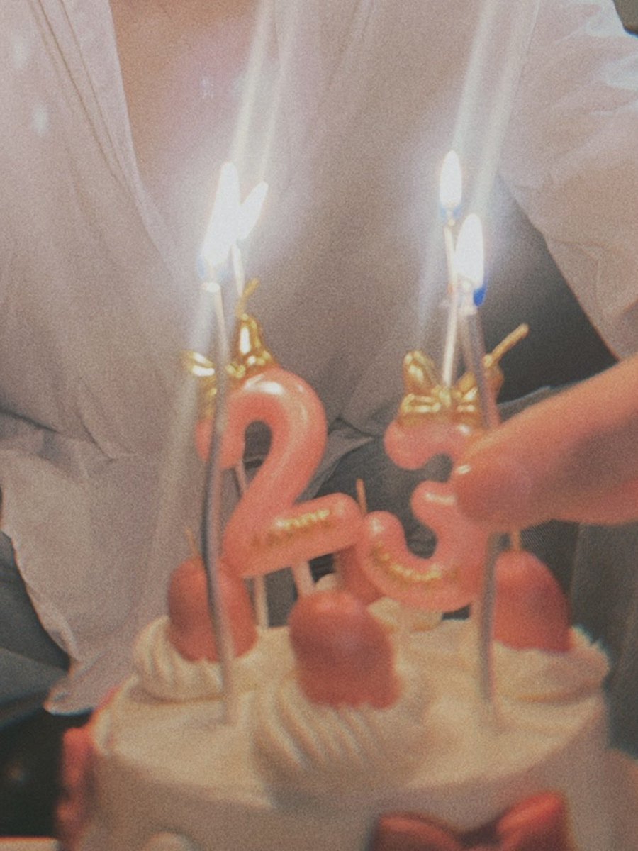 My fam. Love u so much
Thank you for everything.🧚🏻🐯💙
#ppeanutp #PN23rdInForestDream