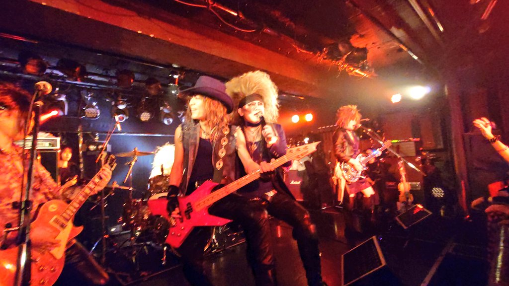 eri0219evol's tweet image. ラメフェスめちゃめちゃたのしかった！！！
皆さんすごいうまくてびっくりした👏
じゃむぱんさんとラメシーは凄いの知ってるけどとくにBUCK-TICKの人たちやばかった

#ラメフェス