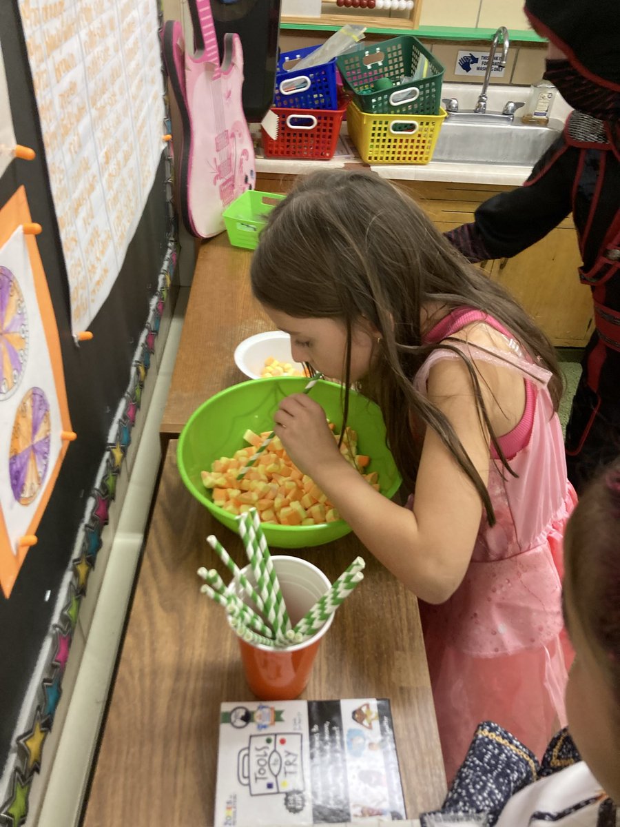 Mrs. Walters tweet media