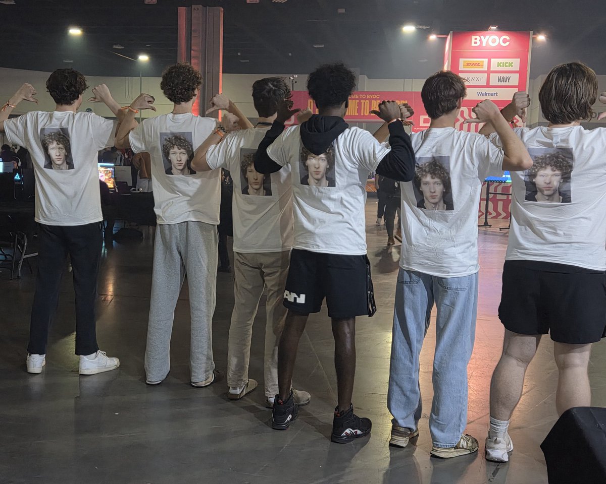 DreamHack Atlanta day 2 kicking off very soon on Rainbow6Bravo!