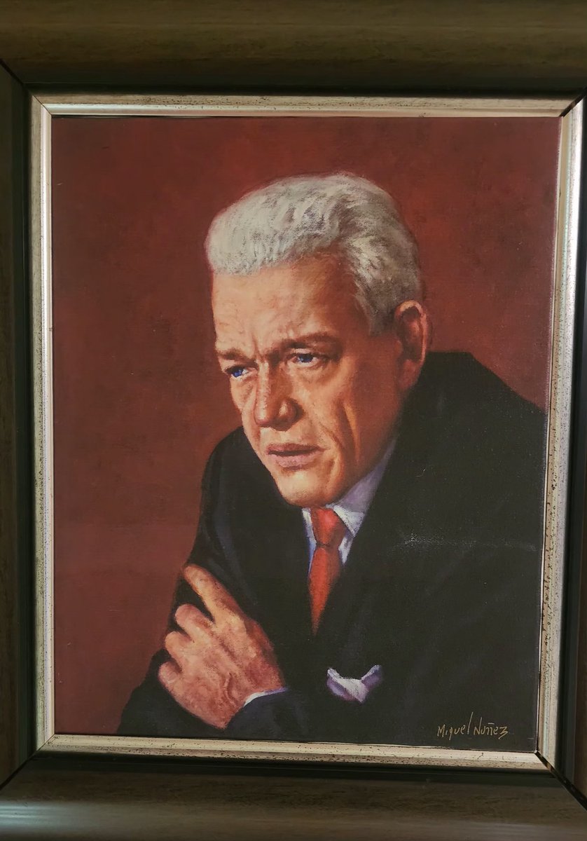 ingridmendozap's tweet photo. Hoy se cumplen 24 años de la partida del maestro, líder y guía, profesor #JuanBosch.

Siempre recordado, siempre emulado, siempre admirado.

"La dignidad nunca muere"...
"Nadie se muere de verdad si queda en el mundo quien respete su memoria". https://t.co/lgpaU8EK12