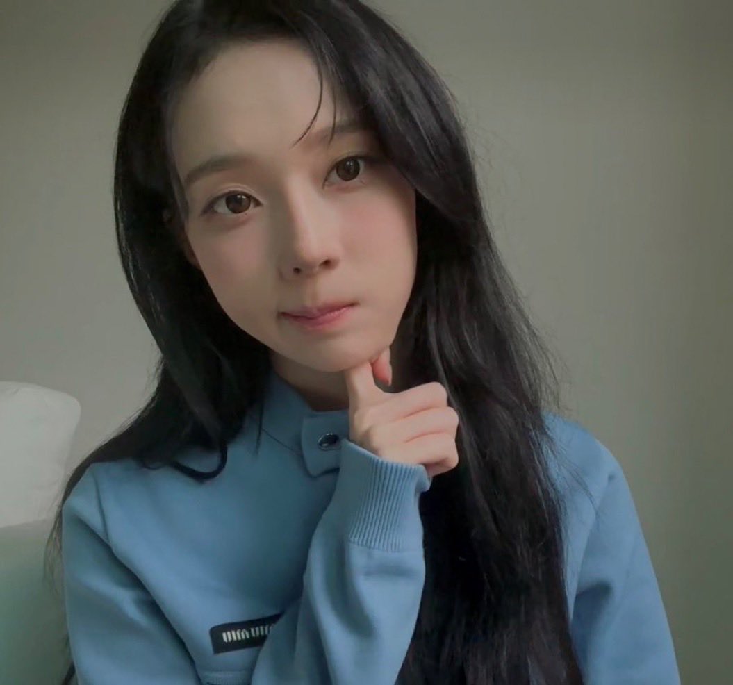 njeans_0620's tweet image. 4 PICS 1 WORD

CUTENESS.

#Winter #Aespa #AespaWinter