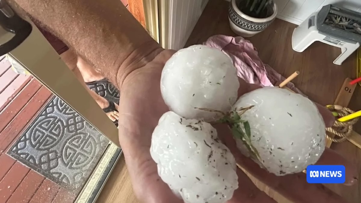 검색해보니까 무슨 사람 죽이는 우박도 같이옴...