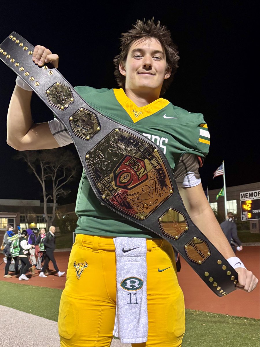 No tricks this Halloween for CMR, just a TREAT in the form of a 42-6 FIRST ROUND PLAYOFF W!
Caleb Taylor switched it ON in his last game @ Memorial, tossing 5 touchdowns to 3 different receivers looking nearly unstoppable all game. 
Congratulations Caleb! Your Player of the Game!