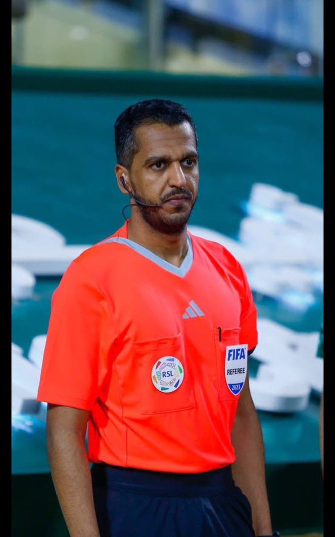 طز بالفوز وطز بالدوري وطز بالمنافسة وبحماية اللاعبين والمجموعة ككل وطز بكل شيء، أهم شيء الثقة في الحكم المحلي وتوفير الميزانية وتقليل التكاليف والمصروفات ..

#الاتحاد كما جرت العادة يتعرض لأخطاء تحكيمية كارثية والإدارة تقف في موقف المتفرج!

والله لا تعليق !
<a href="/FahdCynndy/">Fahd Cynndy فهد سندي</a>