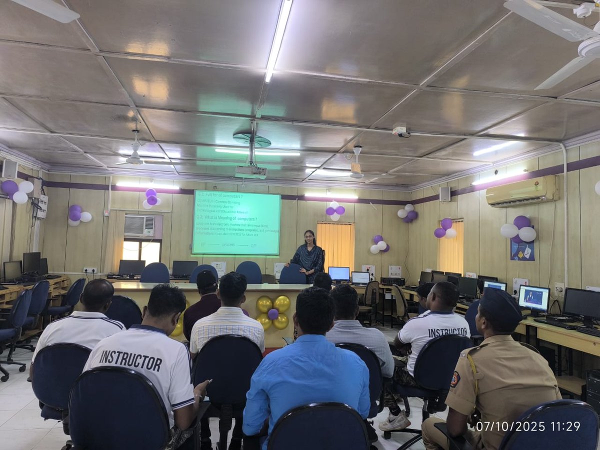 apnipathshala_'s tweet image. At TechVeer Marol, modern digital literacy is more than a class — it’s a movement.
Police officers are discovering the power of AI, not as law enforcers, but as lifelong learners.
Visit: apnipathshala.org
#DigitalIndia #AIforAll #ApniPathshala