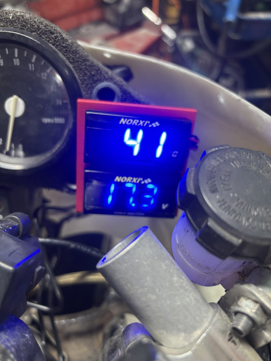 ❇︎✳︎しずく✳︎❇︎ らぐのすけ メロンブックス販売中！ (@shin_kio28) / Posts / X