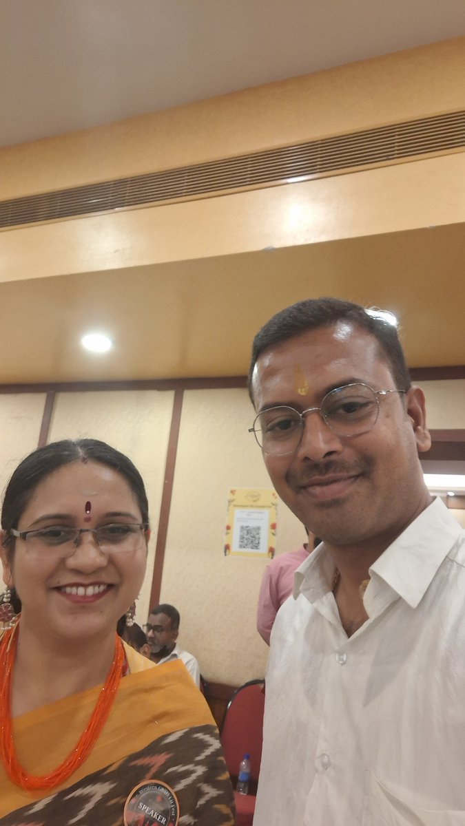GO2Peak's tweet photo. Further, It had been wonderful session when listening to the discourse of Shri @dushyanthsridar ji. Panel discussions of Smt @Sai_swaroopa akka. And so many other scholars also delivered remarkable speech. It was #Enlightening, #Eyeopen
Bharatnatyam session was so mesmerizing. https://t.co/KAa857B653