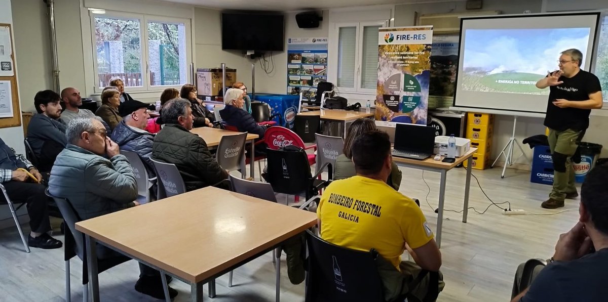 jpicos13's tweet image. Ayer en #Trelle (OU) participé en la jornada de divulgación de @FIRERESProject #Galicia @Xunta #LivingLab 
Buena gente haciendo buenas cosas