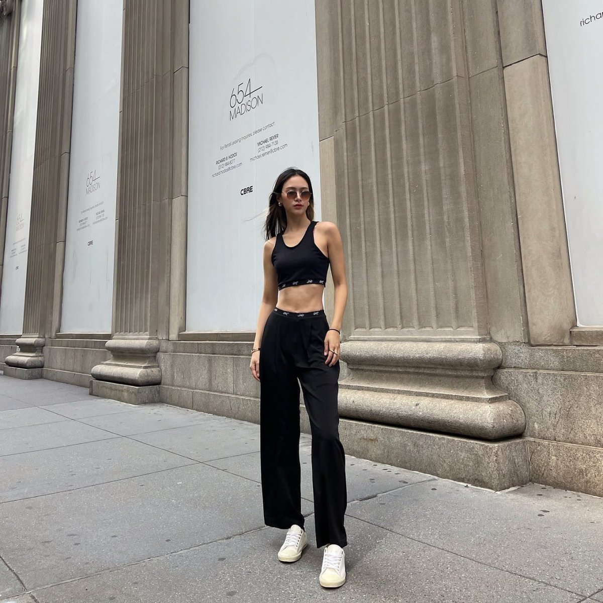 Kim_K121's tweet image. Confidence level: walking the city like it’s my runway 🚶‍♀️💨🏙
#CityStyle #RunwayVibes #ConfidenceIsKey #UrbanChic #StreetFashion #WalkingWithStyle #Fashionista
