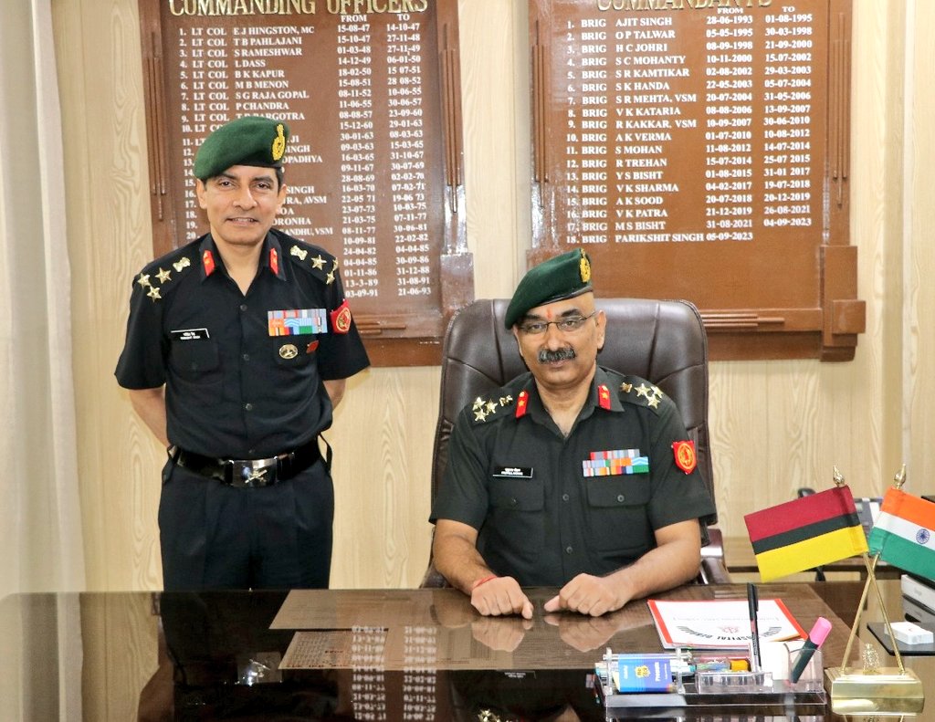 PRODefDehradun's tweet image. #ChangeofCommand
#MHDehradun 
Brig Prafull Mohan took over command of MH Dehradun from Brig Parikshit Singh in a formal Change of Command ceremony held at Military Hospital Dehradun on 01 Nov 2025.

Brig Prafull Mohan is a highly qualified Clinical Pharmacologist and has…