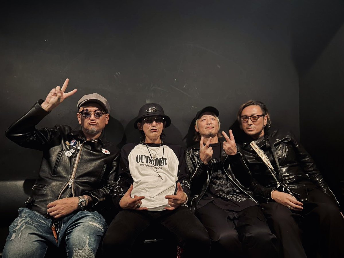 今日は幻覚先輩のライブをJohnnyと観て来ました！！

前回観てから早速のおかわり参戦！！

マジでメッチャカッコいい！！

間も無くFOODライブなのでライブ前に気合い入りました☺︎

今日はイッペーくんもヨシポンも来てて、みんなと話すのもスーパー楽しかった！

#関東飯田會