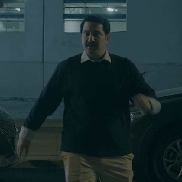 أمرك يا فندم