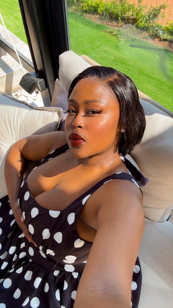 ShellyMolosiwa's tweet image. Summer days❤️.