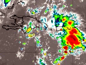 Onda tropical estará incrementando las precipitaciones a partir de esta noche en el litoral caribeño, región noreste y centro del territorio nacional.
