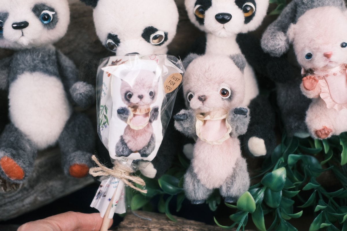 コボリサヤカ様　キノコちゃん　作家様 SAYAKA KOBORI (@coborisayaka) • Instagram photos and videos