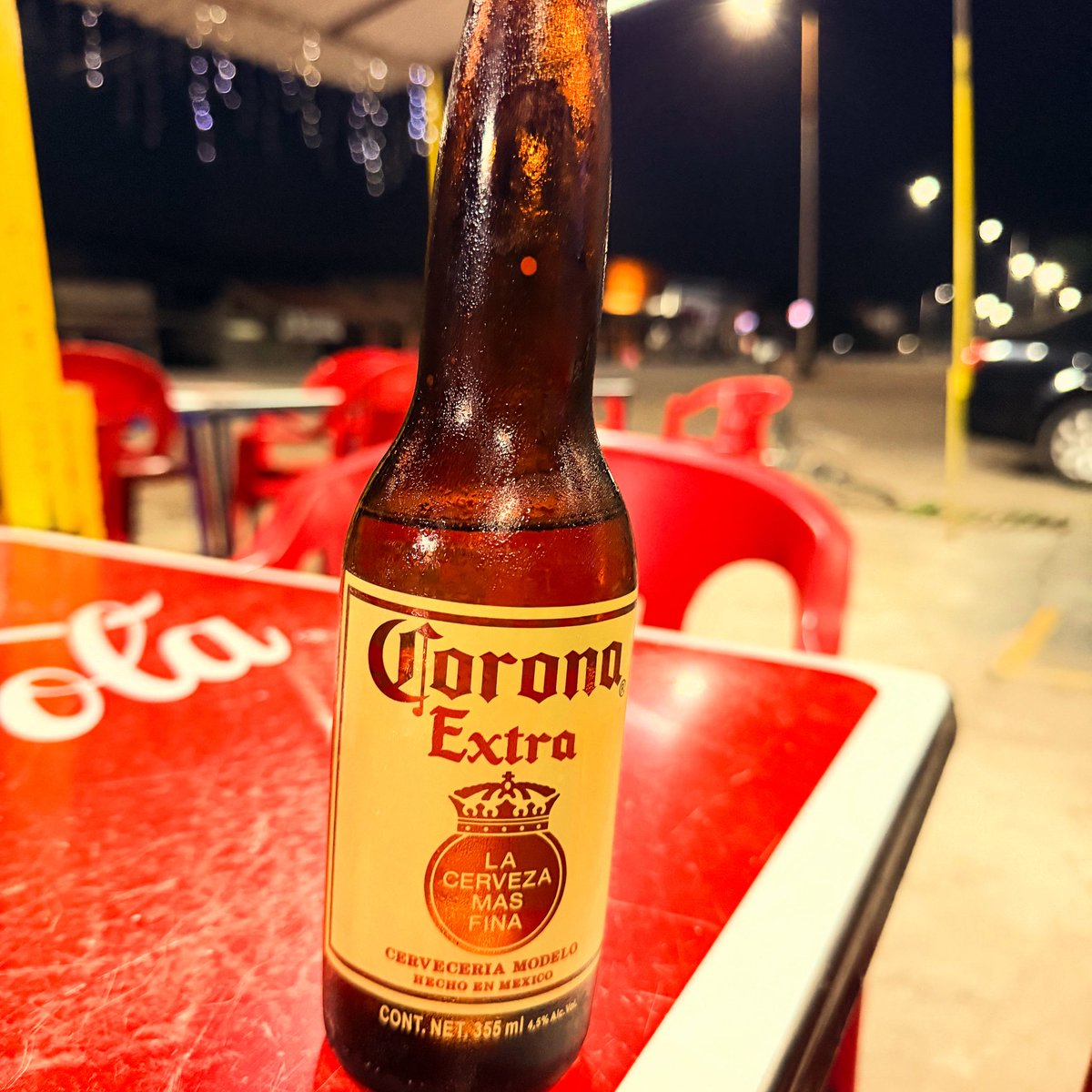 Llegué a la dimensión donde las coronas  son obscuras y es la tierra de los rulfos y arreolas. tierra santa.