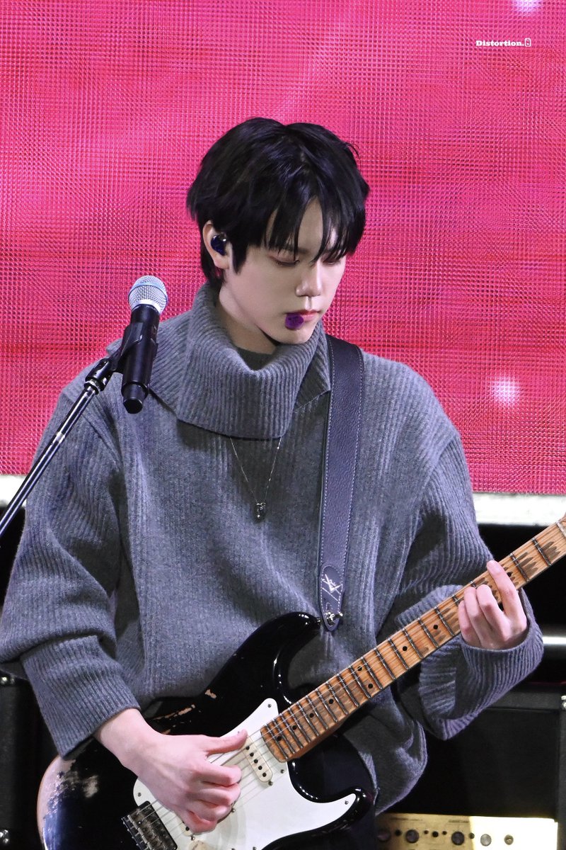 Distortion520's tweet photo. 251101 서울뮤직페스티벌

#엔플라잉 #NFlying #차훈 #ChaHun https://t.co/DP7OqMKyTY