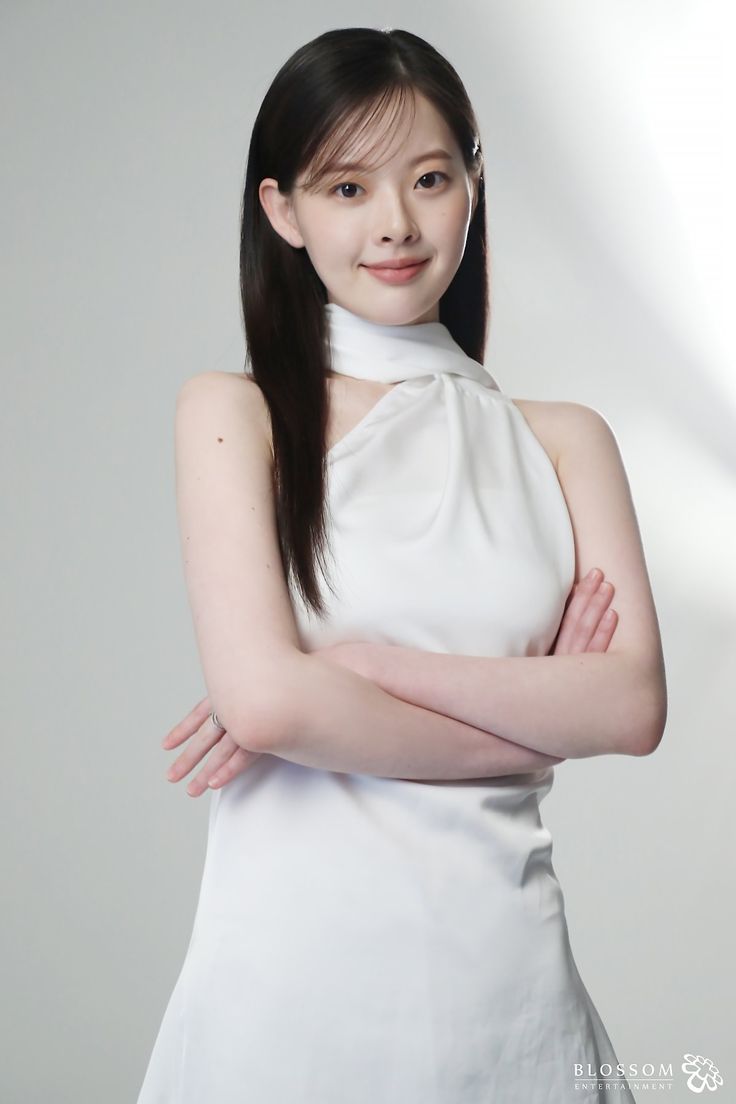 _hansua's tweet image. #OpenToWork
Hi everyone!
I&apos;m currently open to new film projects where I can continue to grow, explore new roles. If you&apos;re working on a new project or looking for someone who brings dedication, versatility, and genuine emotion to the screen, I’d love to connect and collaborate.