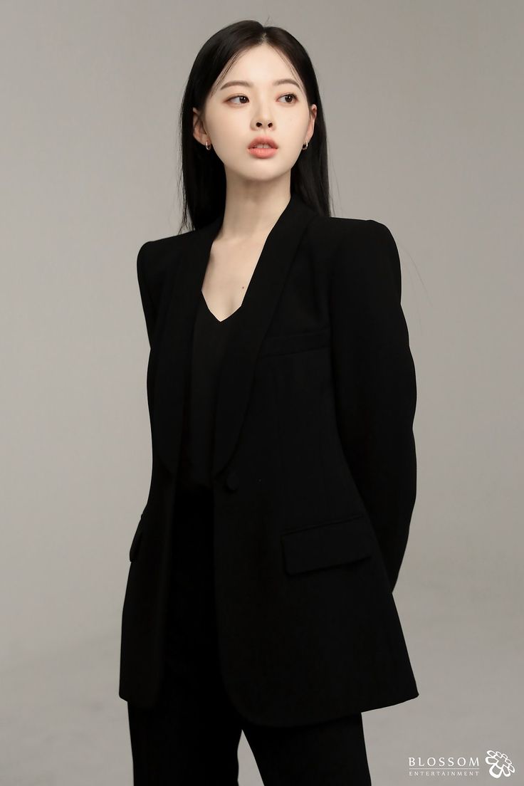 _hansua's tweet image. #OpenToWork
Hi everyone!
I&apos;m currently open to new film projects where I can continue to grow, explore new roles. If you&apos;re working on a new project or looking for someone who brings dedication, versatility, and genuine emotion to the screen, I’d love to connect and collaborate.