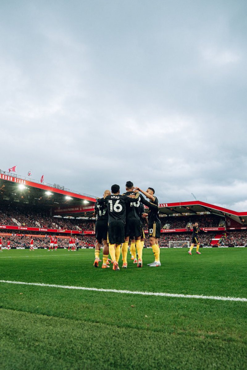 شوط لا بأس به..
مجملًا ظهر بشكل لائق ولكن كنا نتمنى نظهر بشكل أفضل.
الأهم انهينها الشوط الأول بالتقدم.

نوتنغهام صحيح يوصل قليل ولكن بكل هجمة يكون قريبين لتسجيل.
بإذن الله تكمل بالفوز❤️