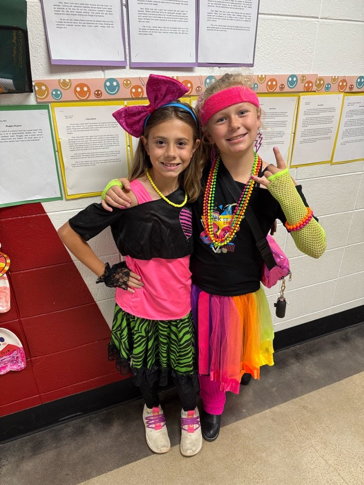 BeebeElementary's tweet image. That’s a wrap on Red Ribbon Week! ❤️ Our students had a great time celebrating and learning the importance of making healthy, drug-free choices. Check out some highlights from the week! 📸