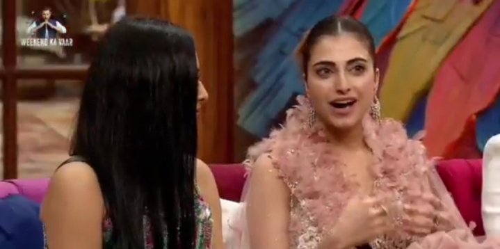 BiggBossiyaJats's tweet photo. When salman is discussing about that boldy shaming topic — this vile lady Farhana is shamelessly laughing &amp; When SK pointed out that still she's laughing like a besharam creep !.

Still her's fans are going to be so proud of her for this too !

#ashnoorkaur #abhinoor #biggboss19 https://t.co/On1lY7ppti