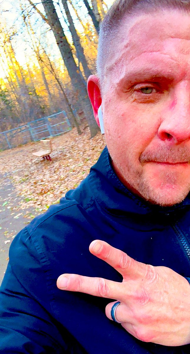 Burkeeboy's tweet image. Running quote:  “I love running…just not while I’m doing it.”  🏃🏻‍♀️🏃🏻‍♀️.  Had a few 🍺s last night, so I gave it a little extra this morning.  Set a 5km PR for 2025.  22:47.   Less than 30 secs off my all time PR that I set in 2020.  Great start to my Saturday!  #running #runchat