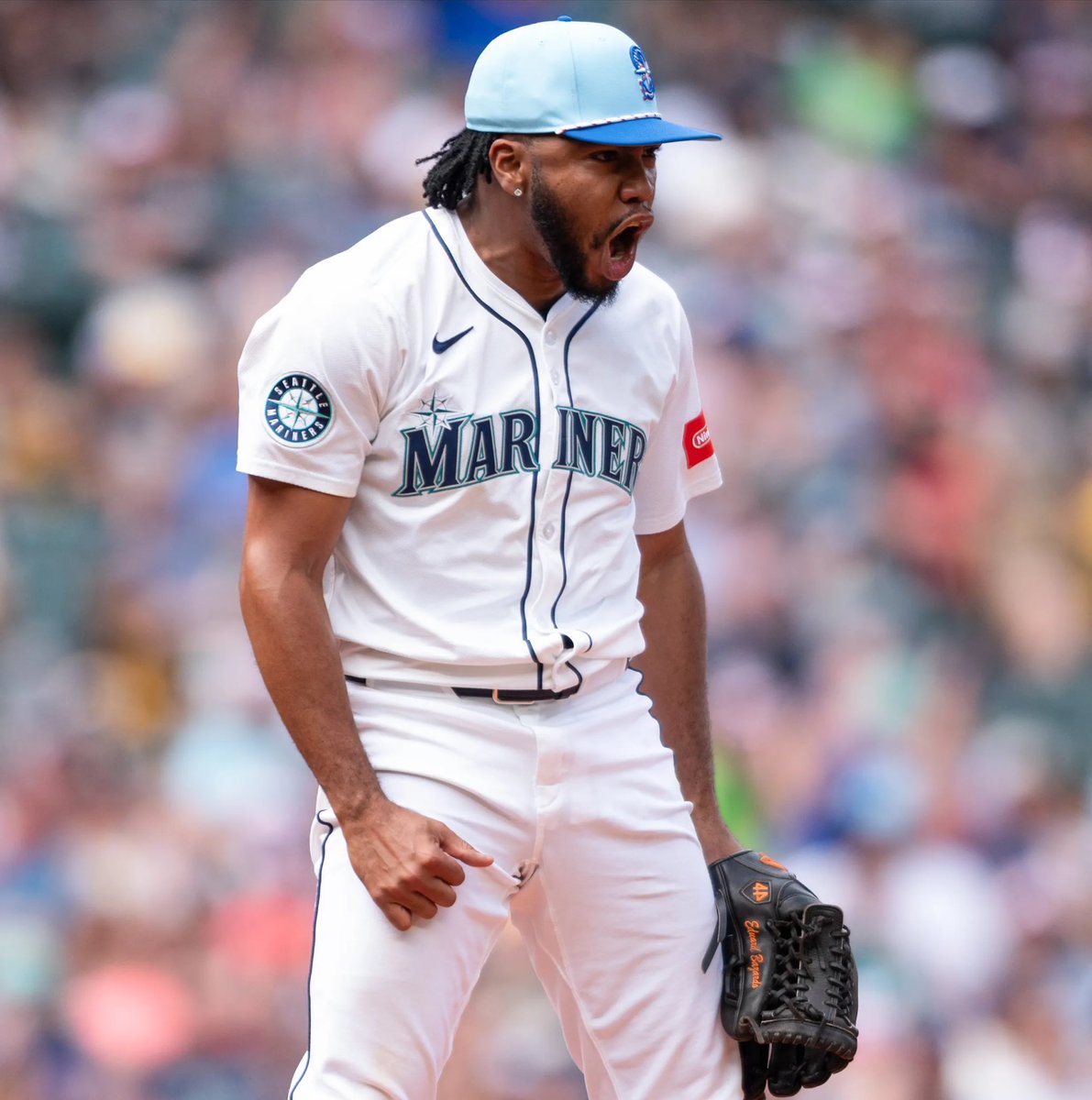 SleeperMariners's tweet image. Rate Eduard Bazardo’s season 1-10:

73 Games Played
5-0 Record
78.2 Innings Pitched
2.52 ERA
53 Hits Allowed
82 Strikeouts
27 Walks
1.8 WAR