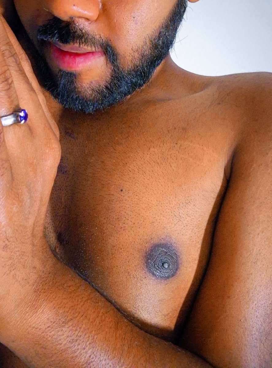 Dusky_bottom tweet media