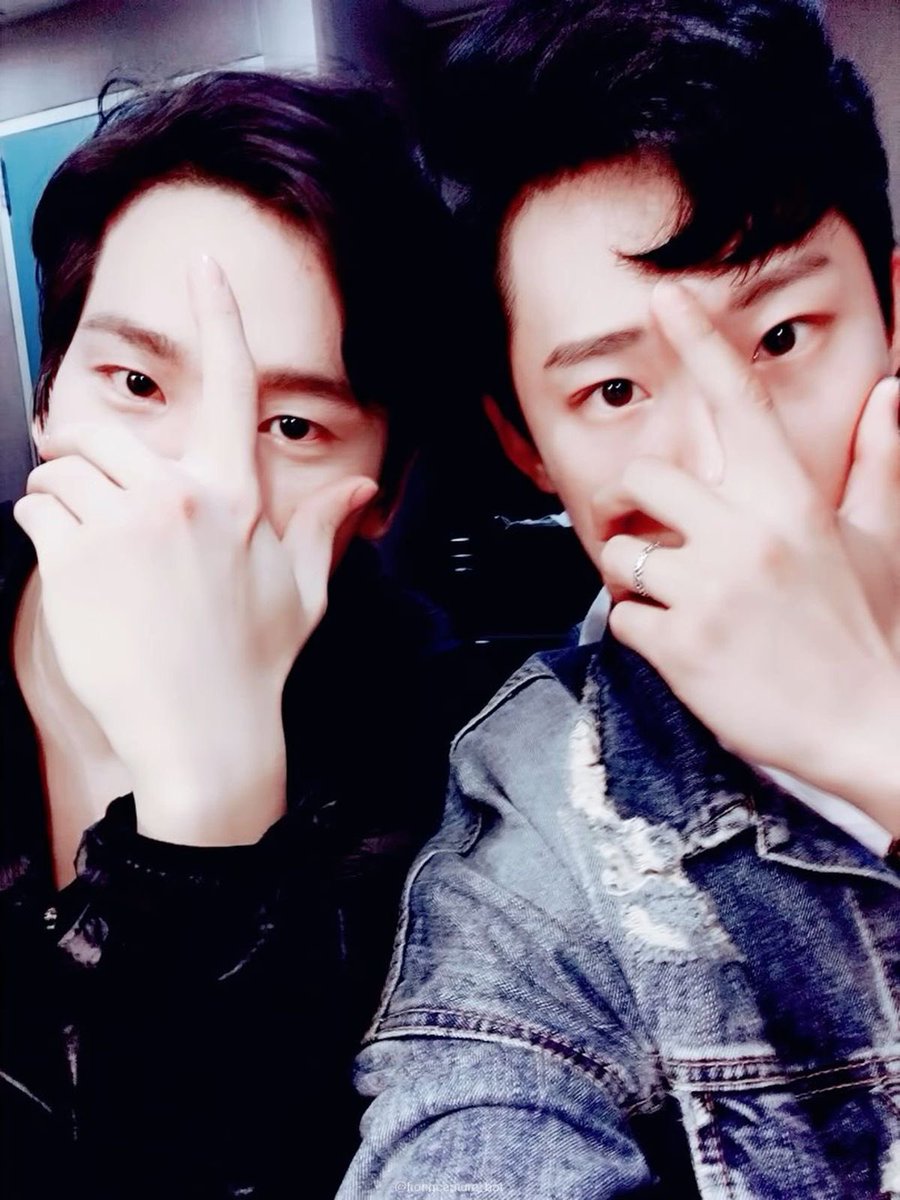 po0po012's tweet photo. 다들 개안하세요 https://t.co/9qCsaqiH2q