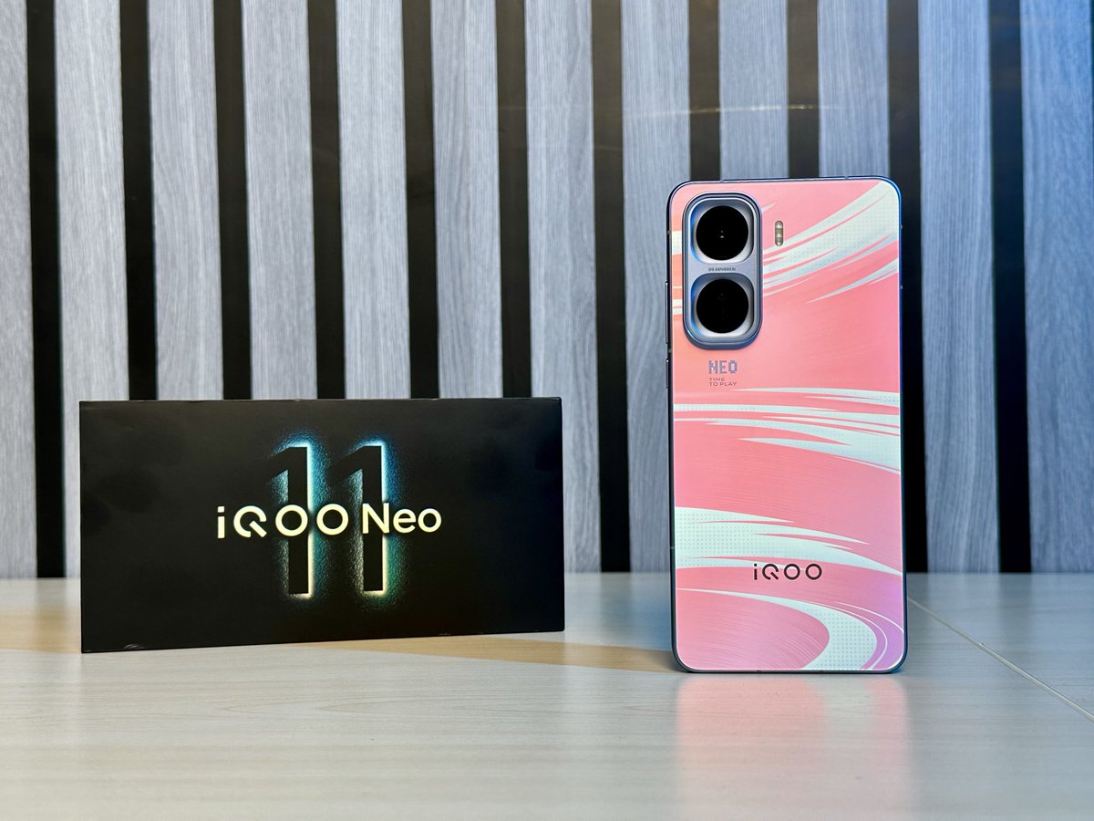 SalimBabaTech's tweet image. IQOO Neo 11 In The House. 
Rainbow Color Shifting The Blue Color
Launched In China. Arrived In Dubai