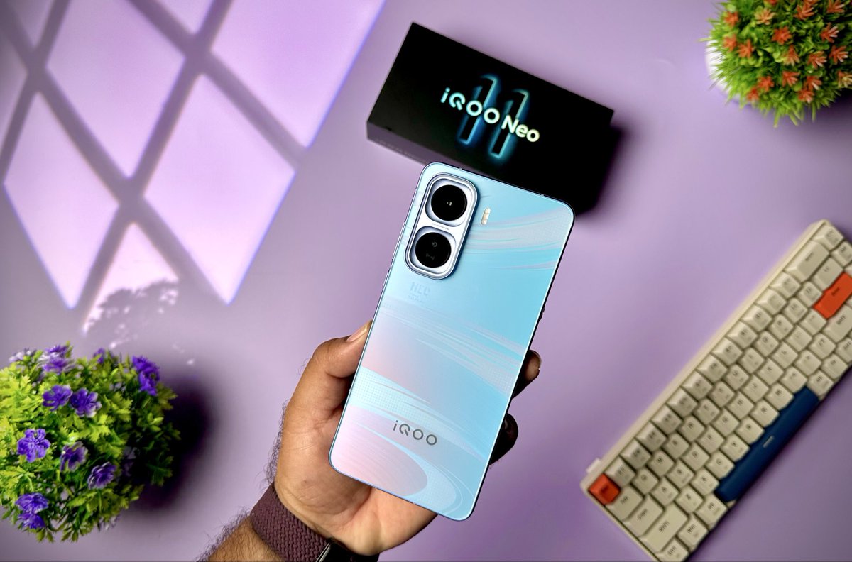 SalimBabaTech's tweet image. IQOO Neo 11 In The House. 
Rainbow Color Shifting The Blue Color
Launched In China. Arrived In Dubai