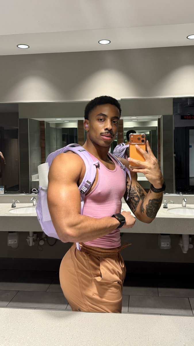Zachary tweet media