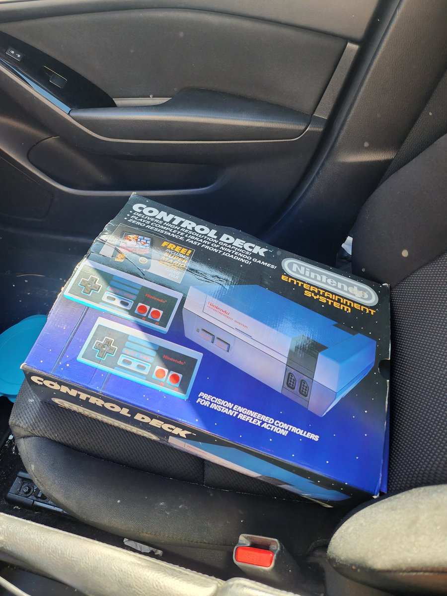 Nintendork9's tweet photo. So I just bought a thing ๐ https://t.co/SoQofgeKhc