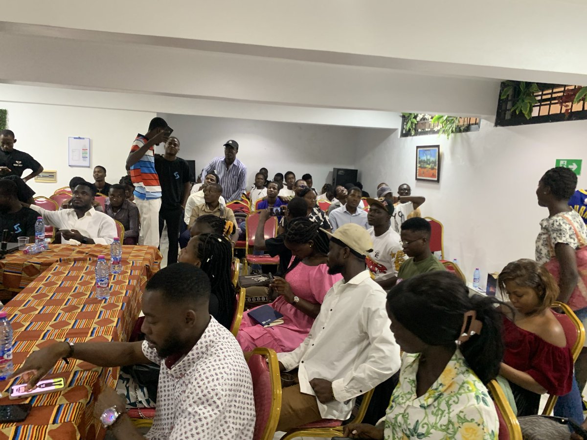 MiriamDoli's tweet photo. Celebrating 7th #Anniversary with #Bitget 
#GearUpto7 
#Lomé https://t.co/GpdN82Go01