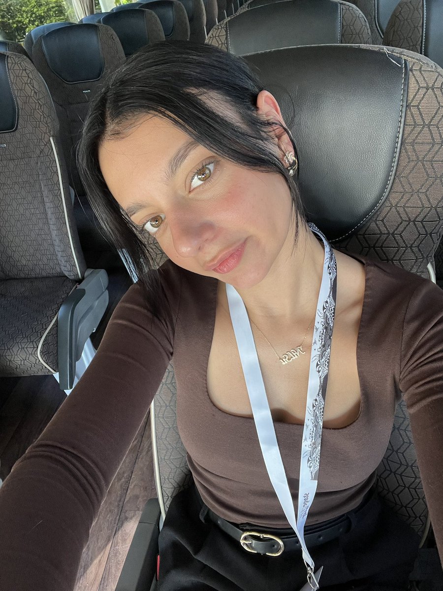 bitterdelight_'s tweet photo. hayatimin en her günü dolu dolu gecen ekimiydi https://t.co/ZfXDZk2m3d