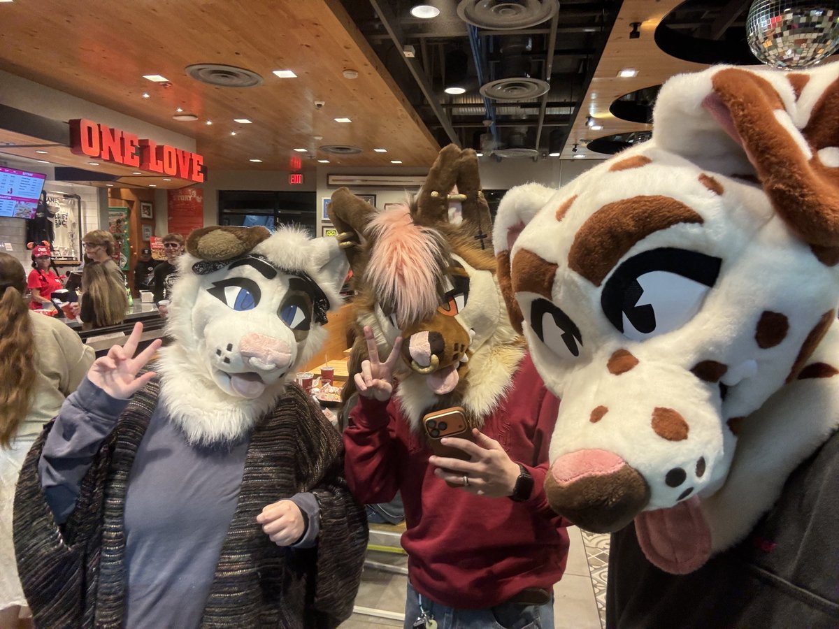 Lil Fleabag 💕 tweet media